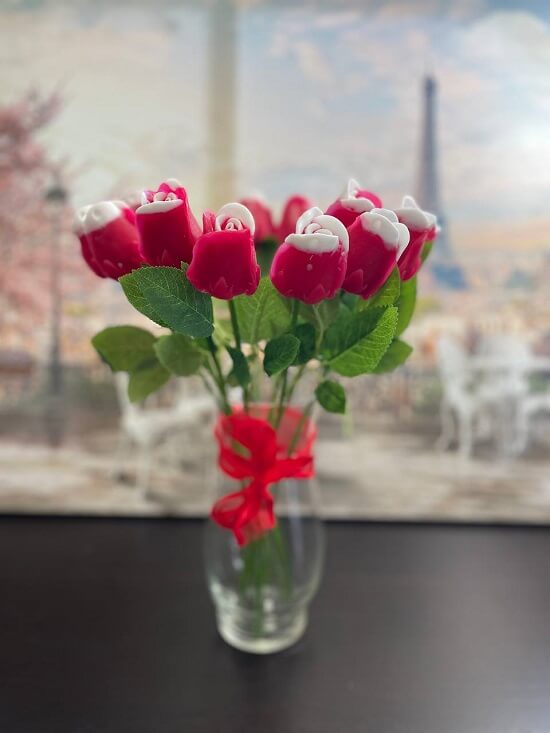A dozen roses - Image 3